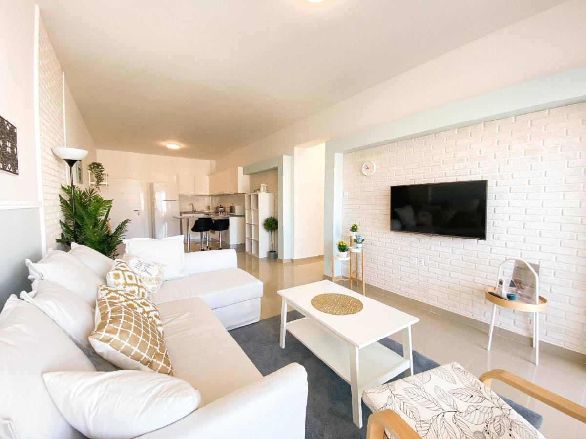 Spartacus Pool Apartments In Caesar Resort & Spa Trikomo Exterior foto